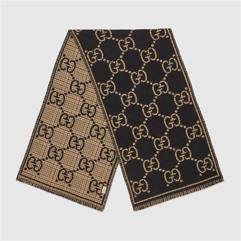 gucci beige scarf.